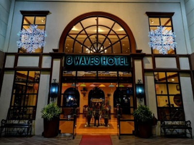 8 Waves Hotel